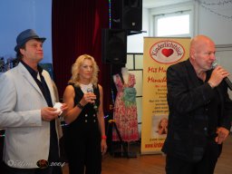 Künstler helfen Kinder - Mit Musik zur Menschlichkeit